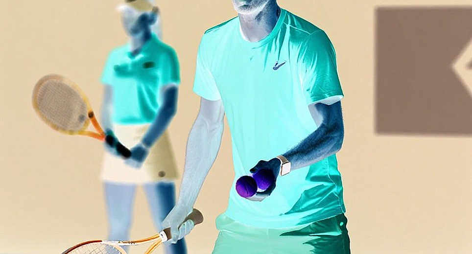 3 giờ 33 phút ở Arthur Ashe: Cổ tay, bảng điểm và đứa con cưng của phòng phân tích